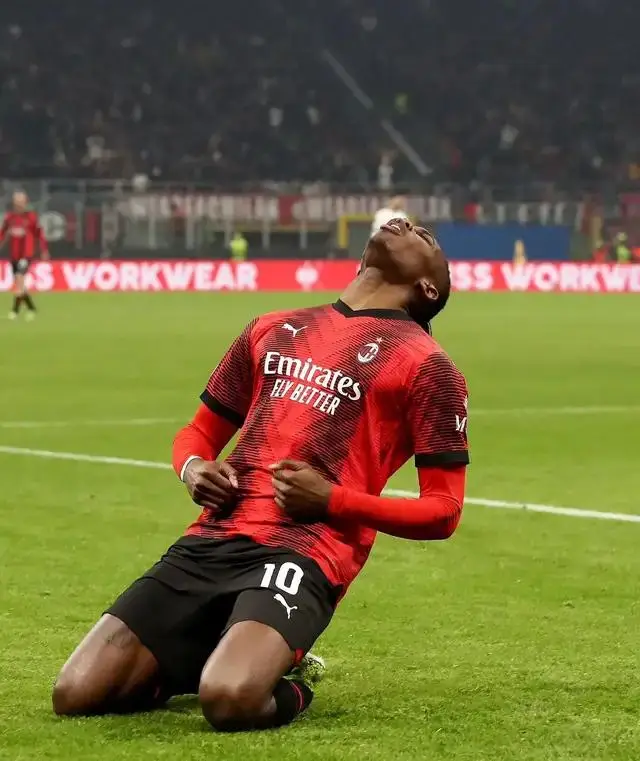 AC米兰逆袭获胜，继续迎头赶上