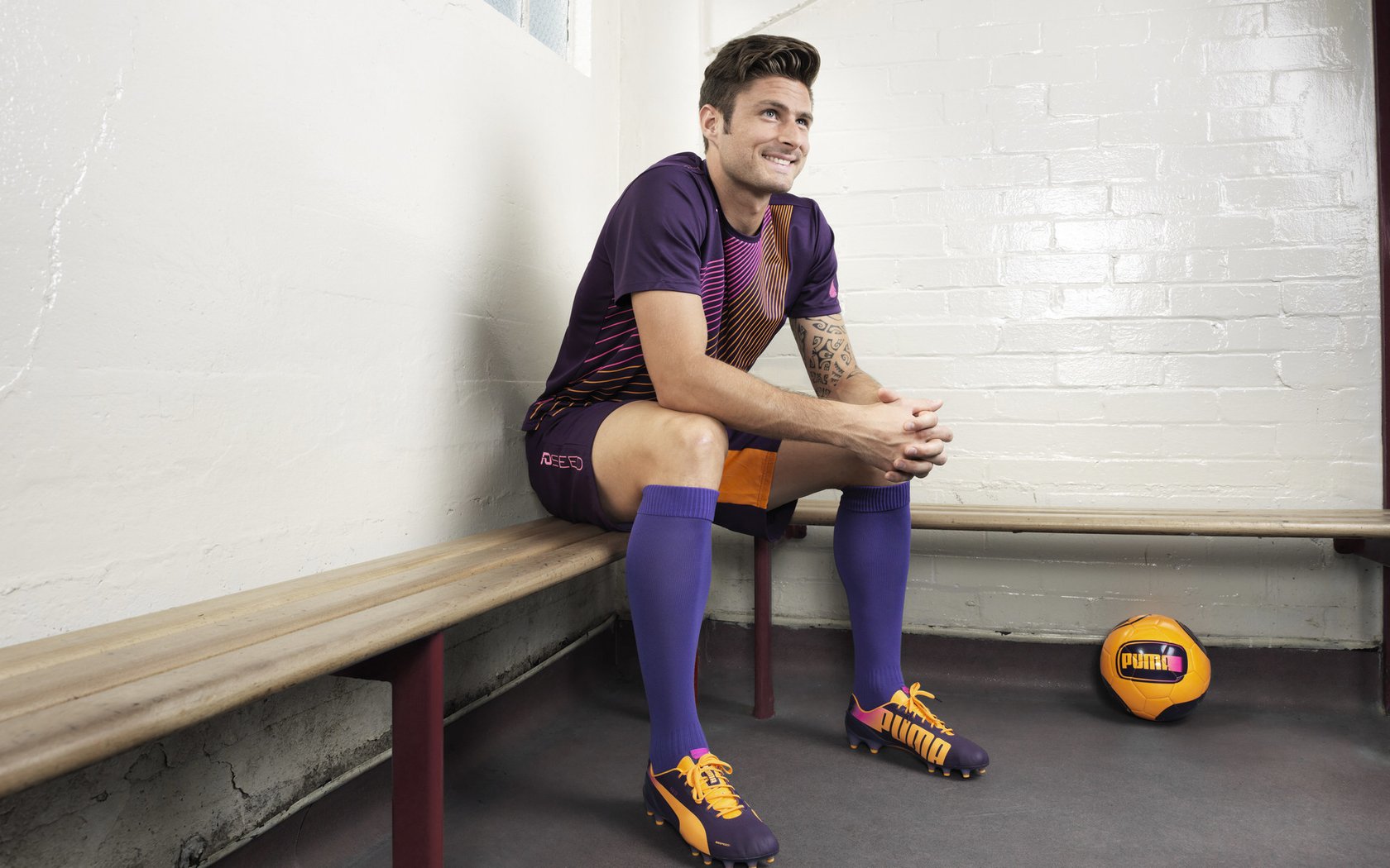 劳塔罗一锤定音闪耀全场，美国惊险过关暴露隐忧