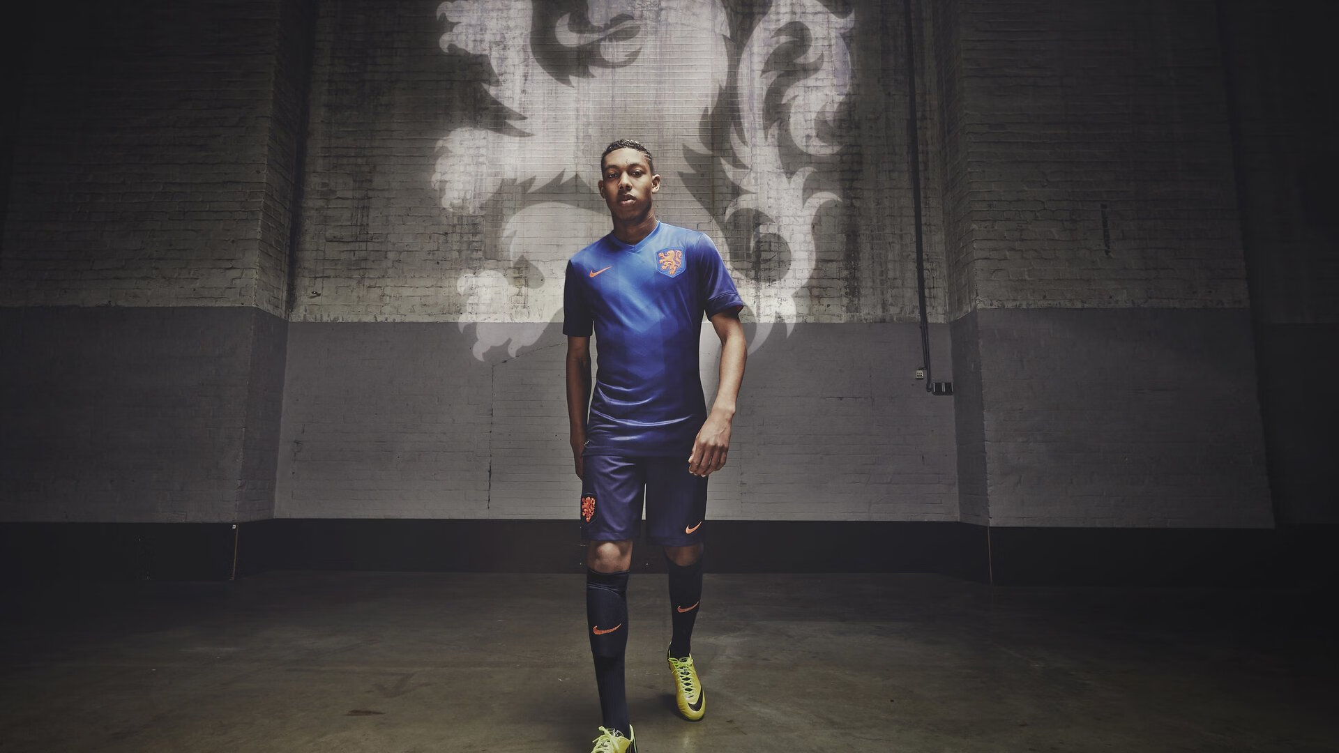 北欧风暴与伦敦骄阳，萨卡的关键先生之路与芬兰如何冲垮曼联神话