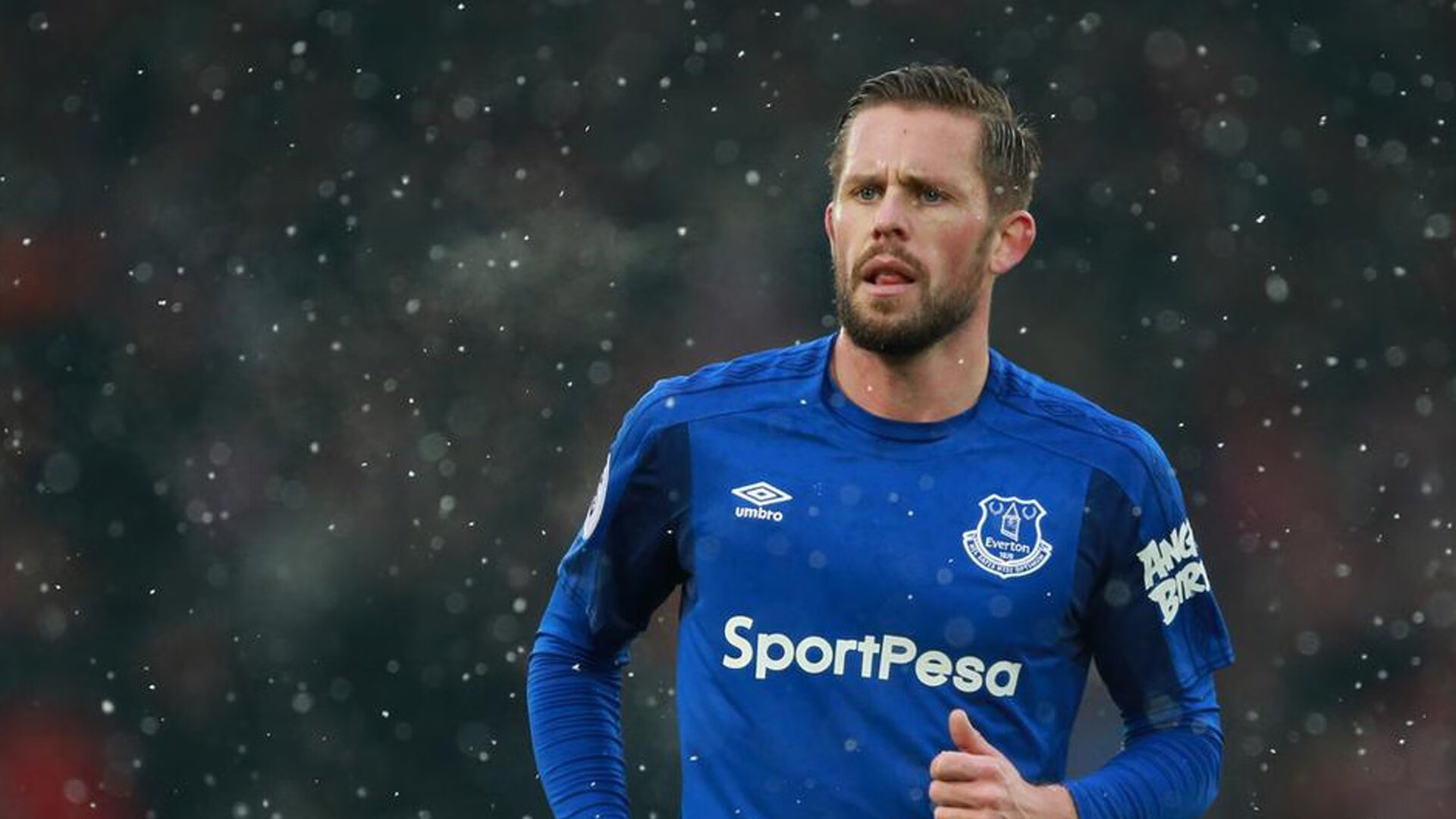 绿茵与硬木，西甲德比的宿命对决与掘金的坚韧胜利